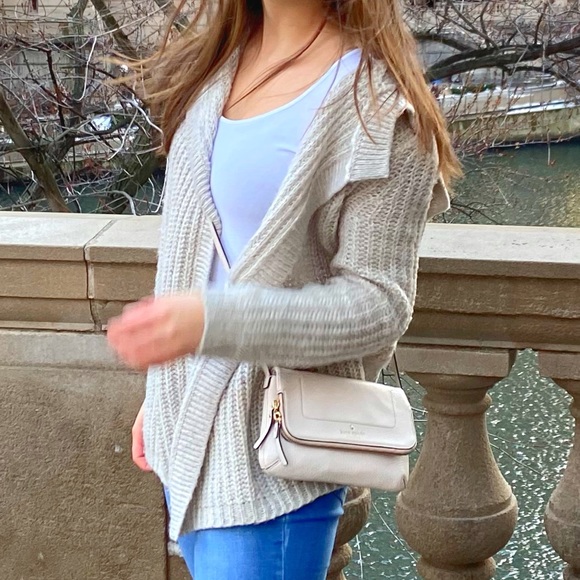 Cute rue 21 white long sleeve bodysuit ! - Picture 2 of 2